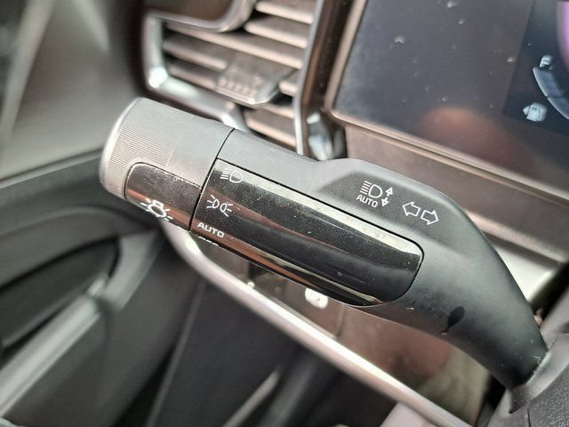 Used 2025 Kia Sportage EX FWD image 13