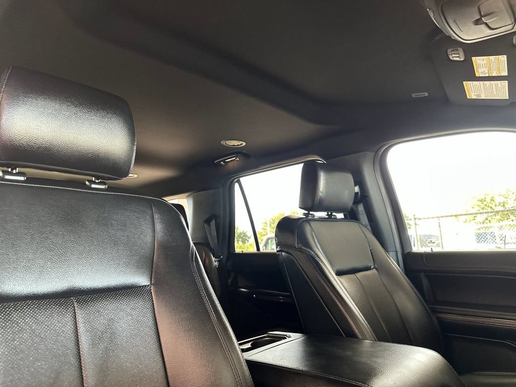 Used 2019 Ford Expedition Max XLT w/ Equipment Group 202A RWD image 16