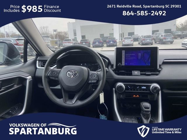 Used 2023 Toyota RAV4 LE image 9