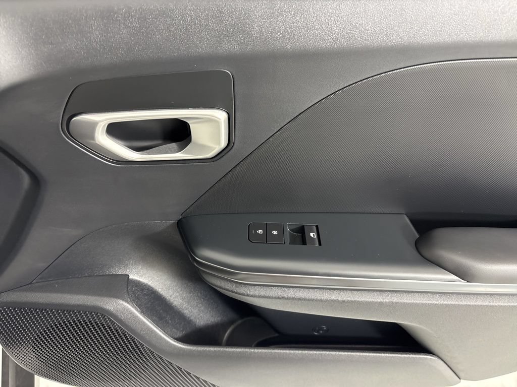 New 2026 Kia K4 FWD image 17