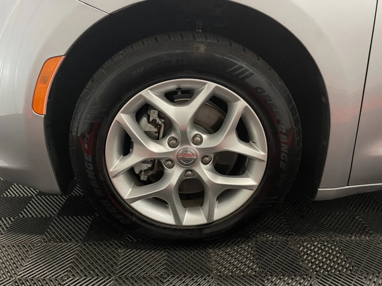 Used 2020 Chrysler Pacifica Limited FWD image 10