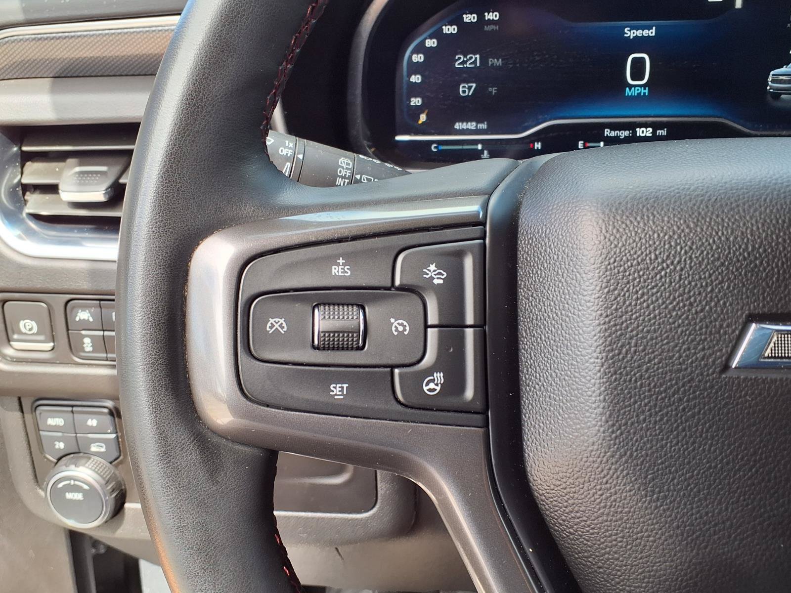 Certified 2024 Chevrolet Suburban RST w/ Luxury Package AWD/4WD image 25