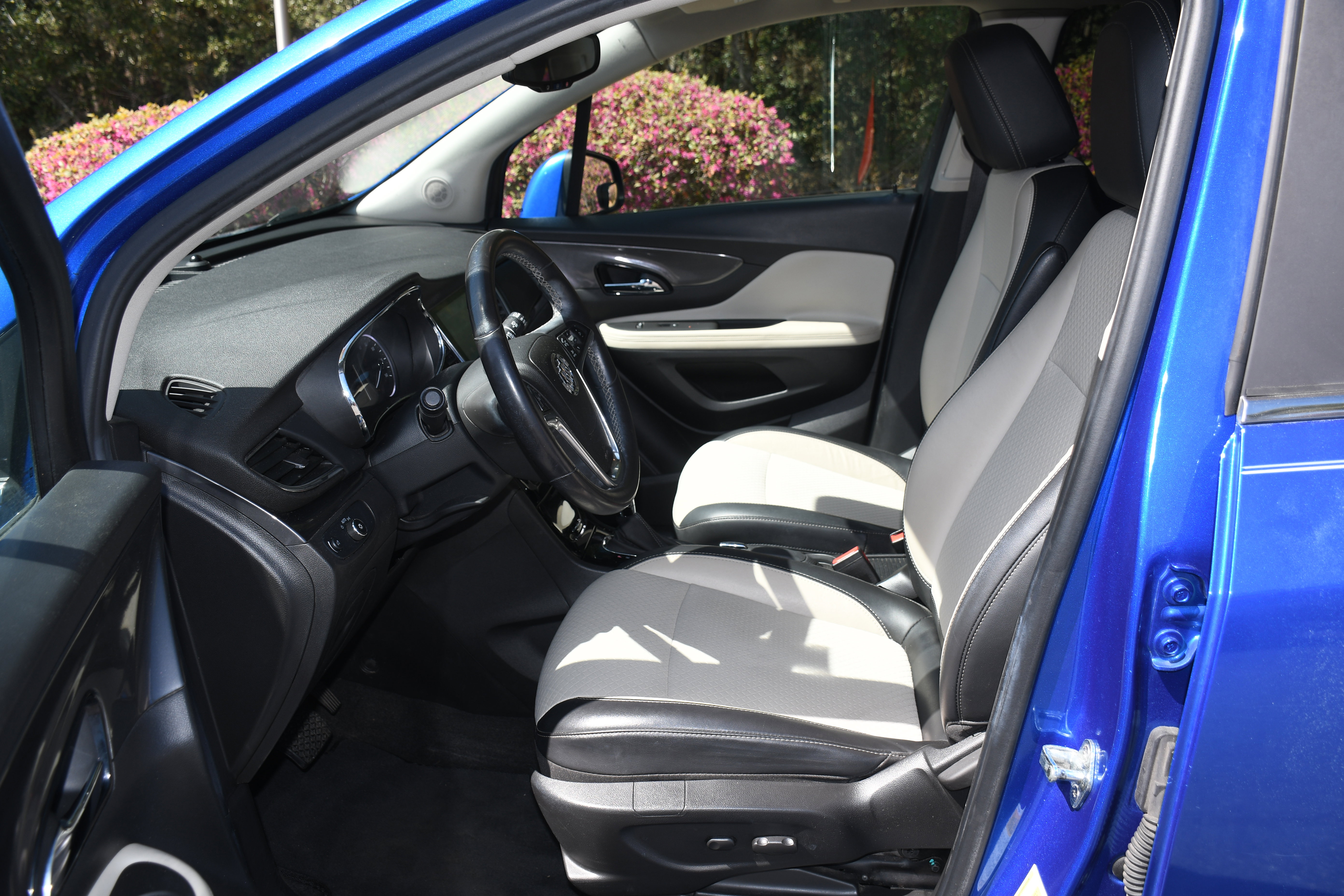 Used 2017 Buick Encore Preferred image 7