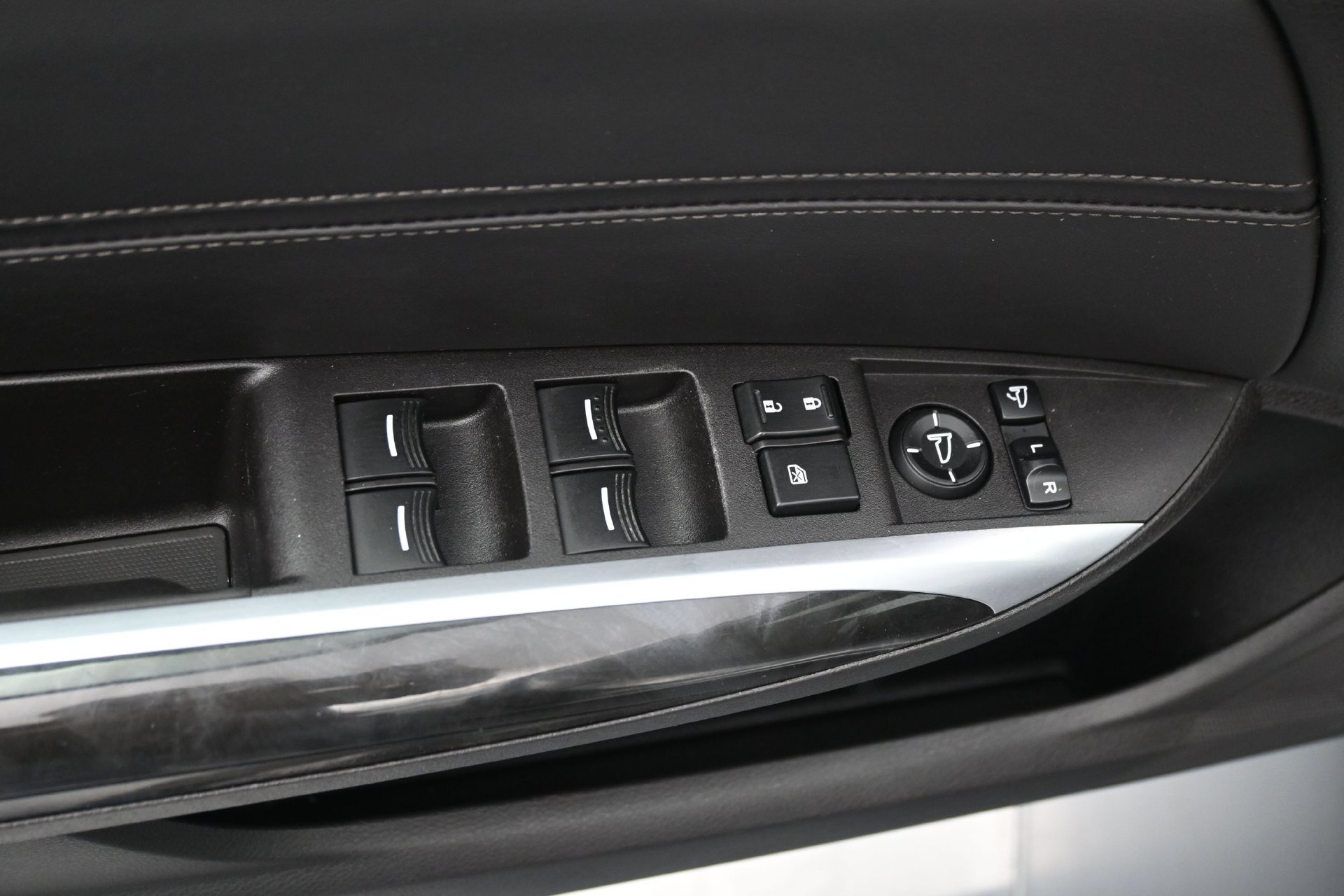 Used 2019 Acura TLX w/ Technology Package FWD image 17