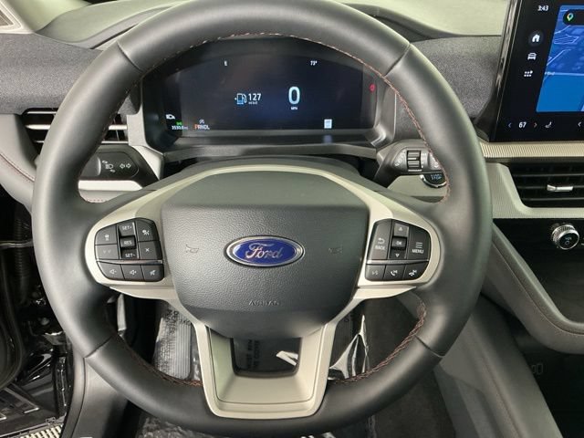 Used 2026 Ford Explorer Active AWD/4WD image 16