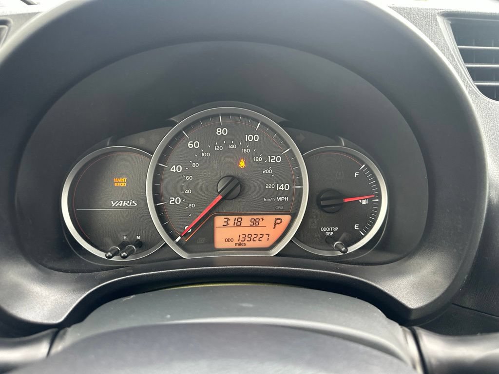 Used 2012 Toyota Yaris LE FWD image 2