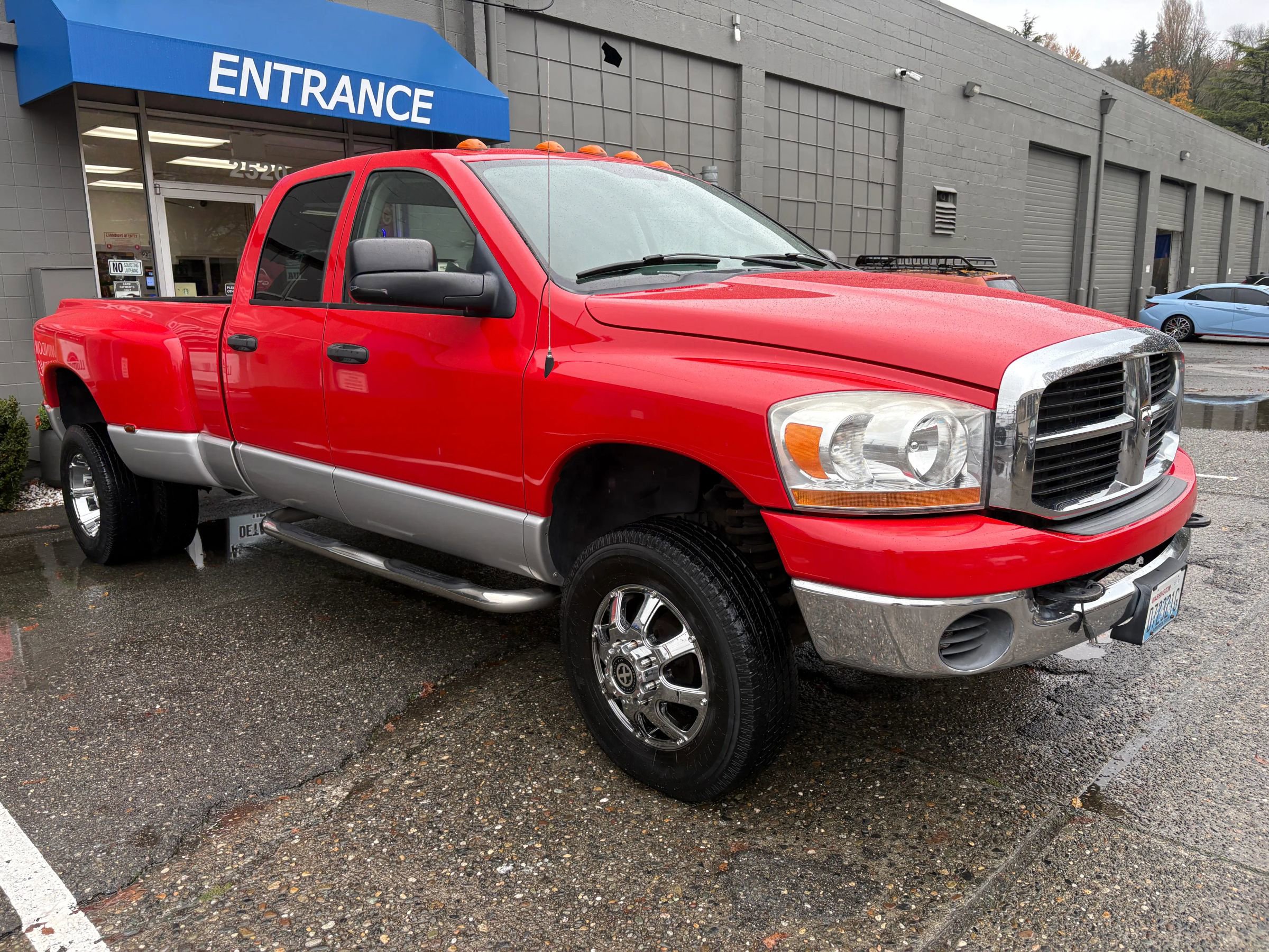 Used 2006 Dodge Ram 3500 Truck SLT image 6