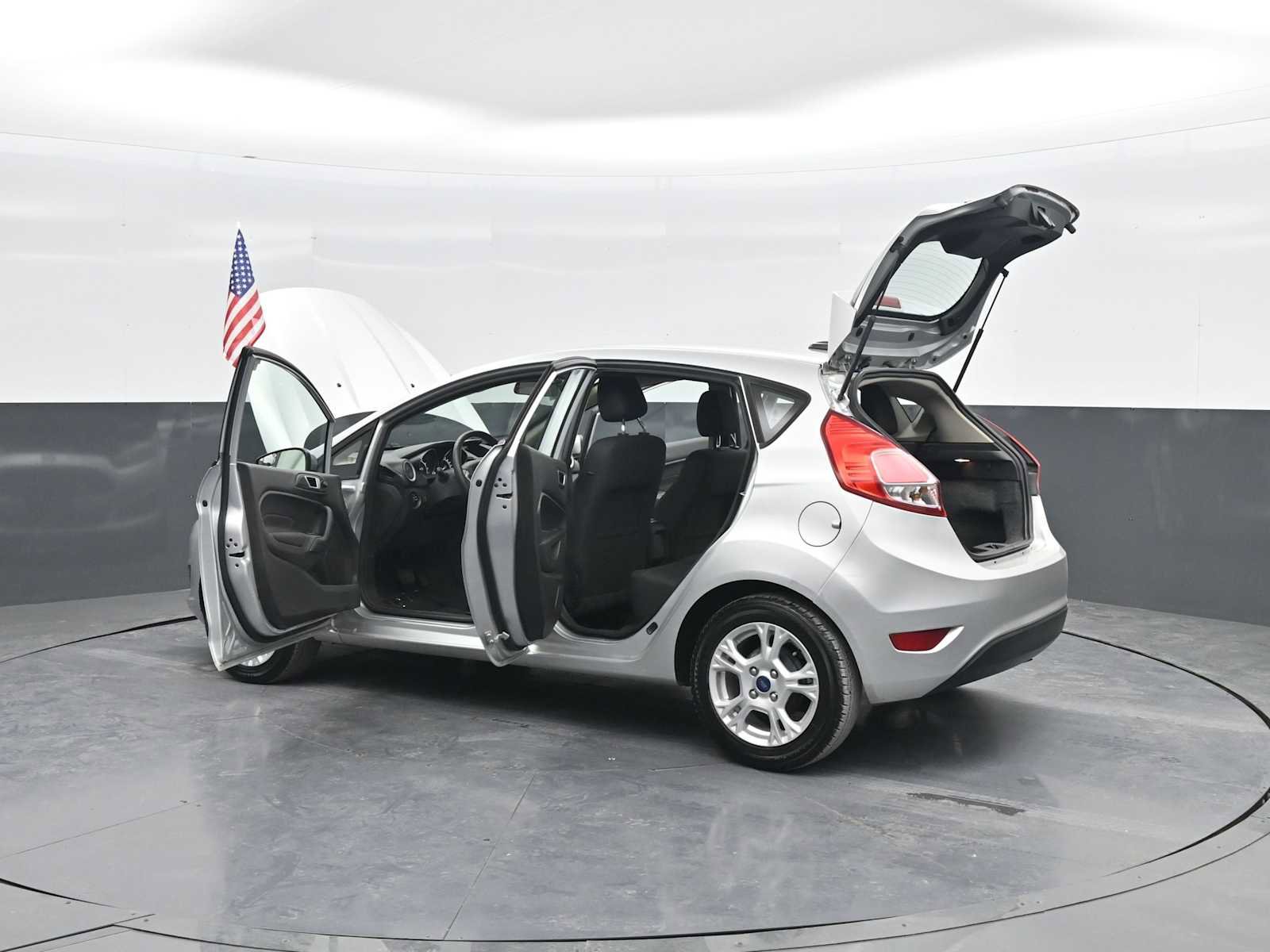 Used 2016 Ford Fiesta SE w/ Cold Weather Package FWD image 44