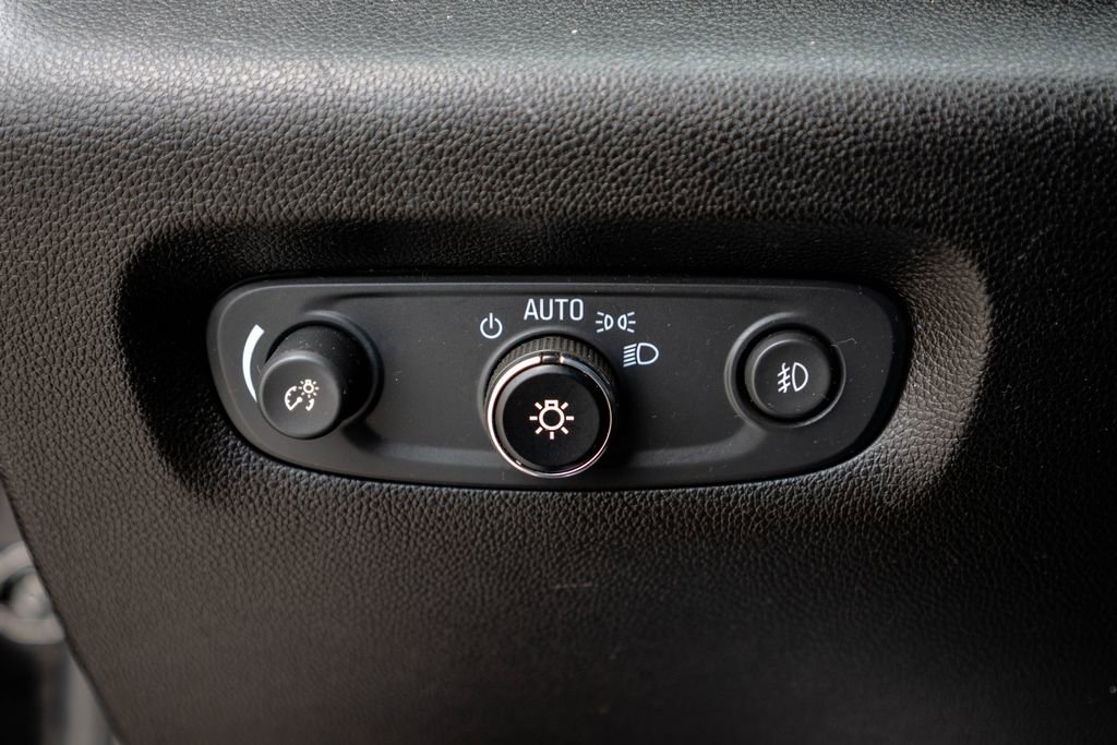 Used 2019 Chevrolet Traverse Premier w/ Redline Edition AWD/4WD image 22