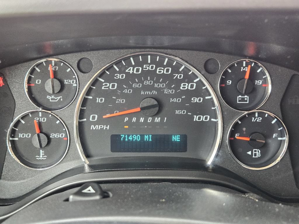 Used 2021 Chevrolet Express 2500 w/ Driver Convenience Package RWD image 16