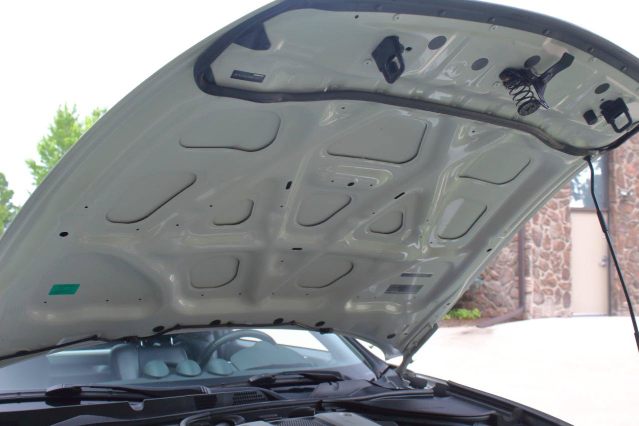 Used 2009 Nissan 370Z Touring RWD image 52