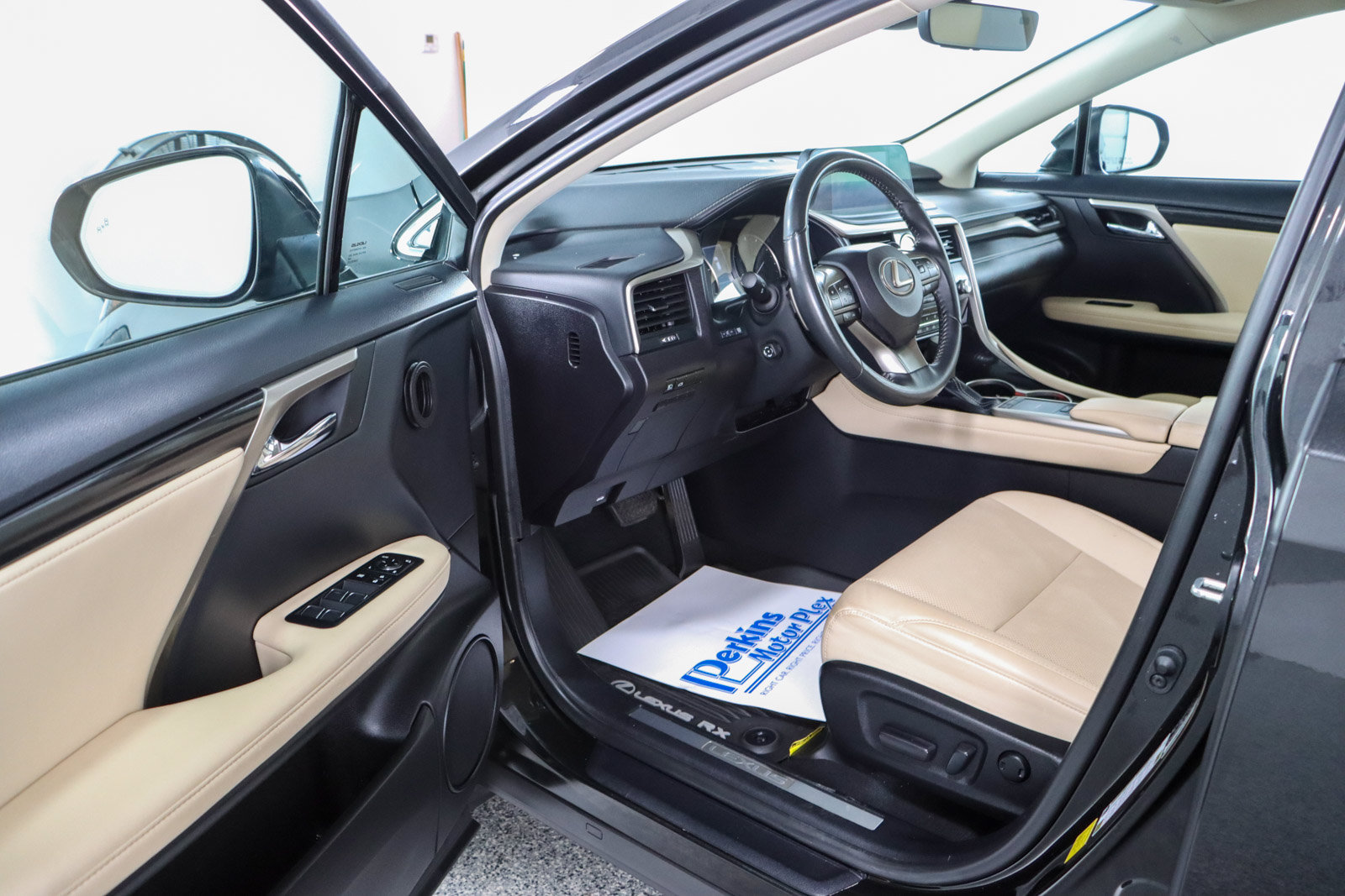 Used 2022 Lexus RX 350 AWD image 3