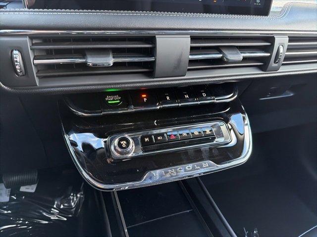 New 2026 Lincoln Corsair Premiere image 13