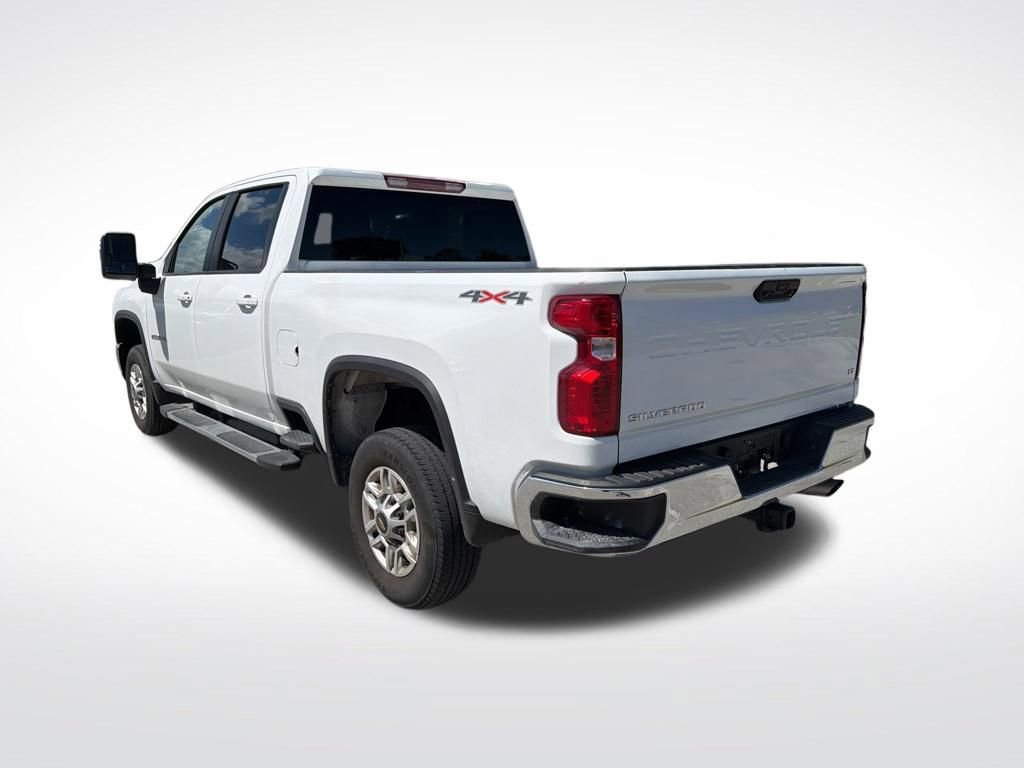 Used 2025 Chevrolet Silverado 2500 LT w/ Convenience Package image 7