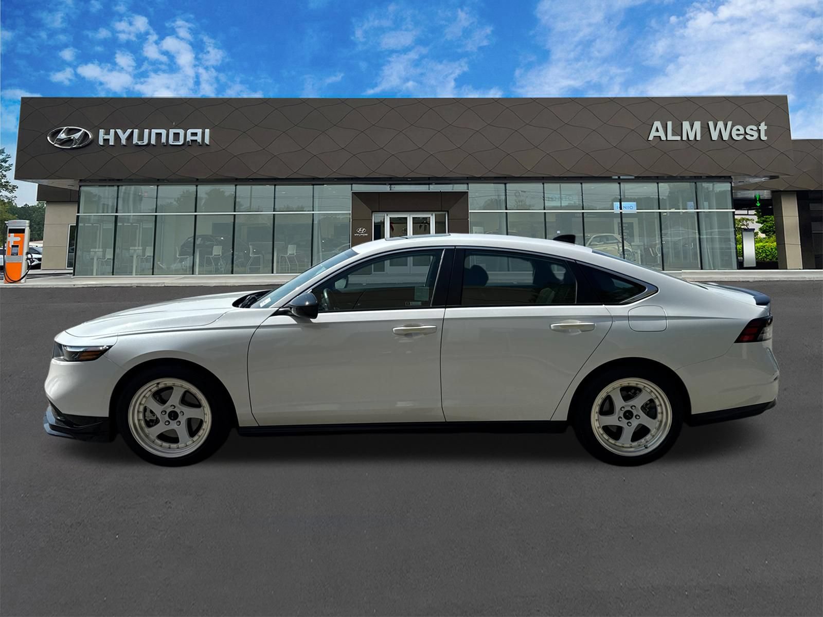 Used 2025 Honda Accord Sport image 8