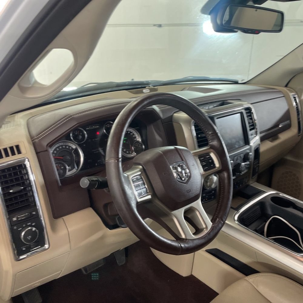 Used 2017 RAM 1500 Laramie w/ Convenience Group AWD/4WD image 7