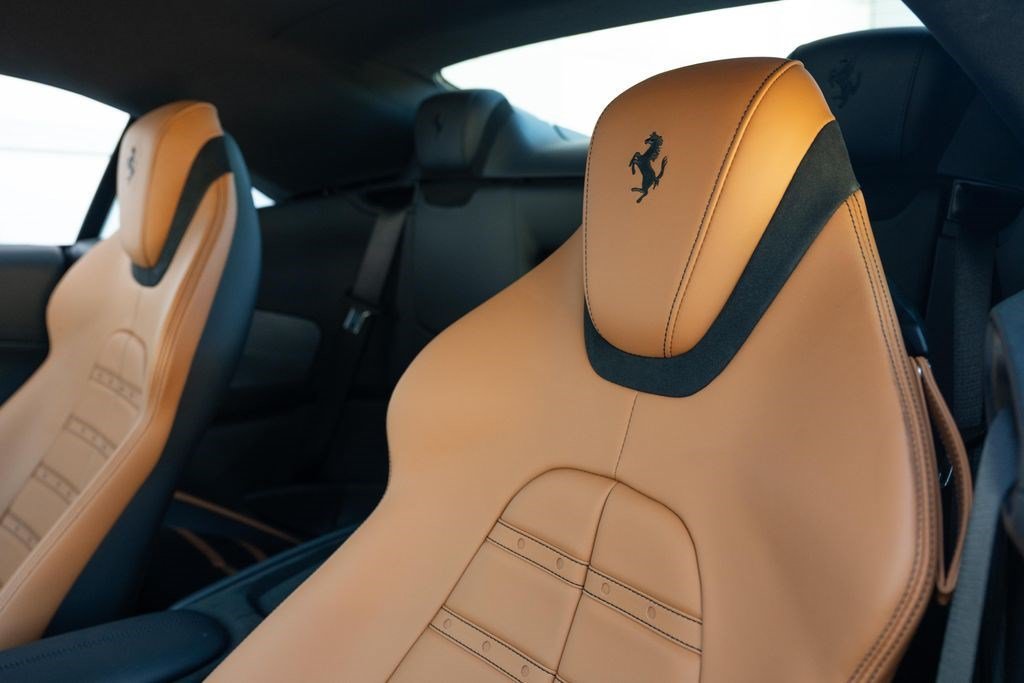 Used 2025 Ferrari Roma Spider RWD image 52