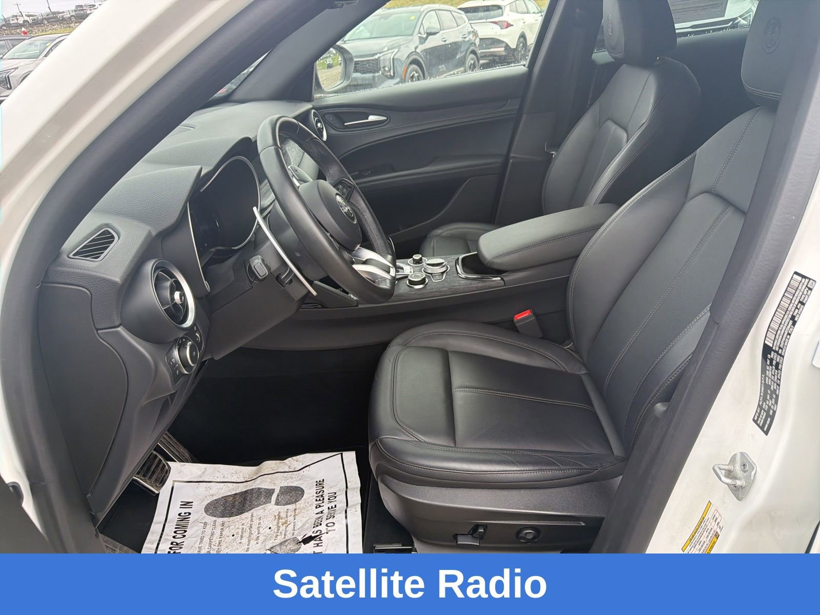 Used 2024 Alfa Romeo Stelvio Sprint image 11