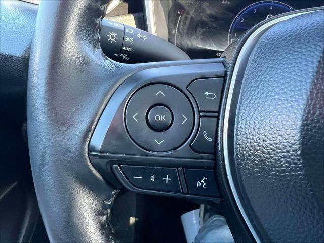 Certified 2025 Toyota Corolla XSE image 29