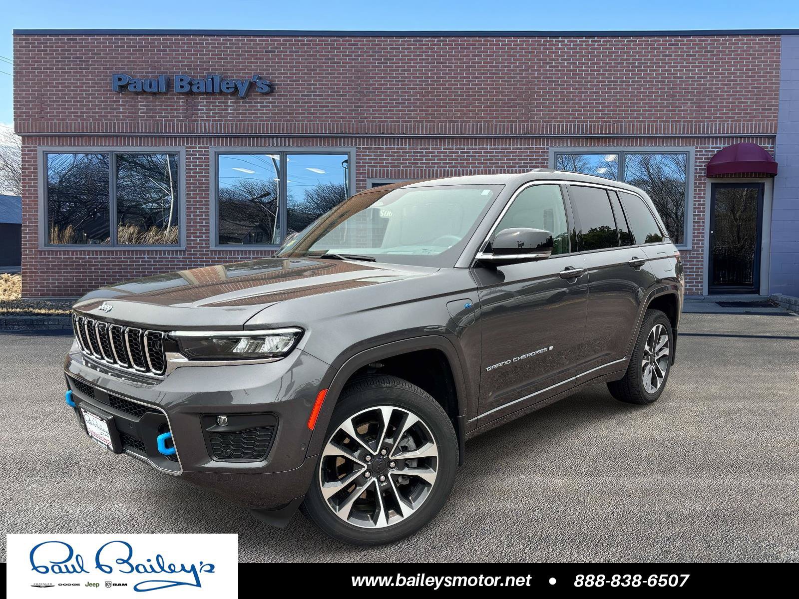 Used 2022 Jeep Grand Cherokee Overland w/ Advanced Protech Group III