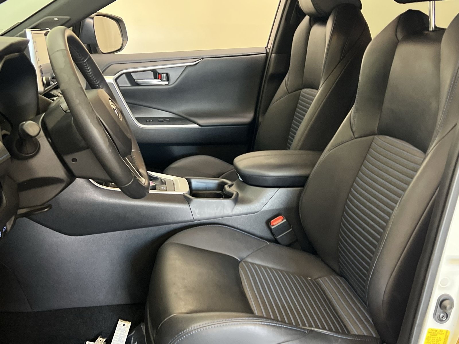 Used 2020 Toyota RAV4 XSE AWD/4WD image 12