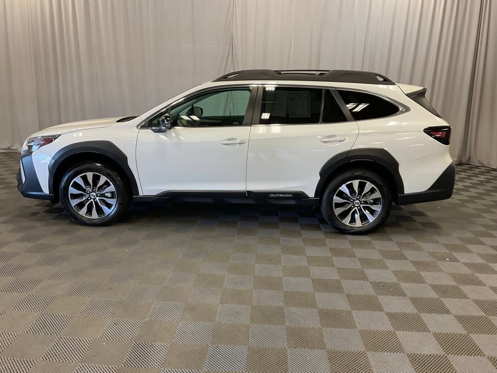 Used 2025 Subaru Outback Limited AWD/4WD image 10