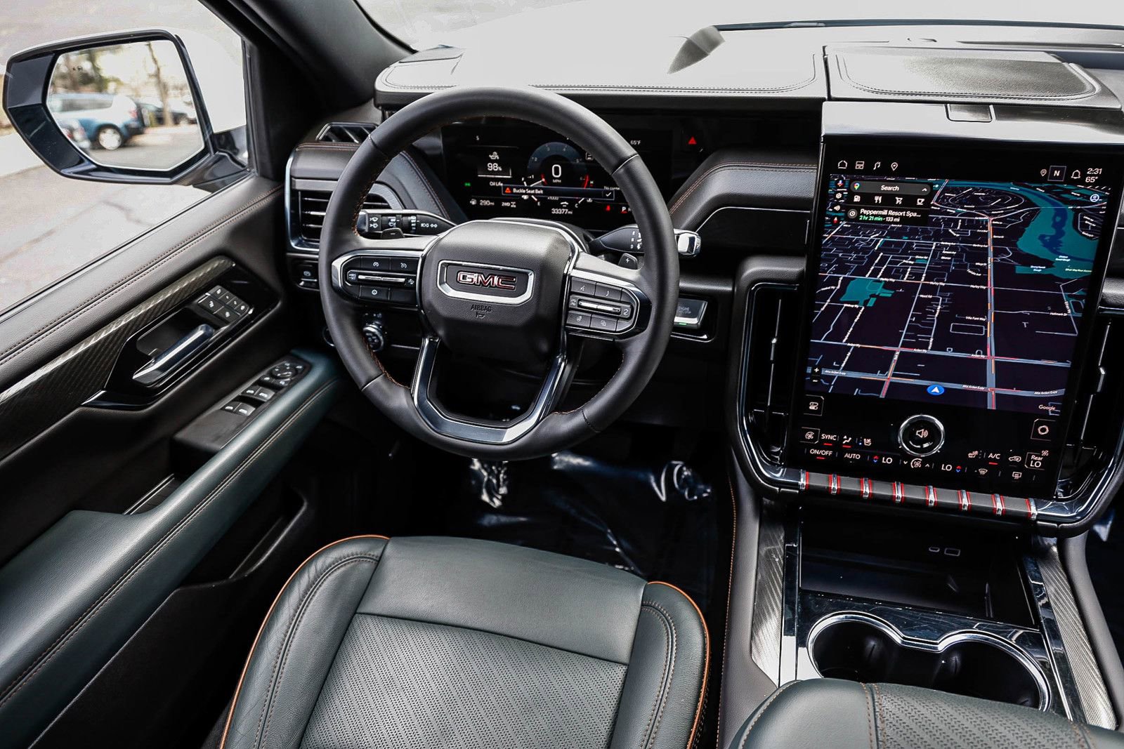 Used 2025 GMC Yukon XL AT4 image 14