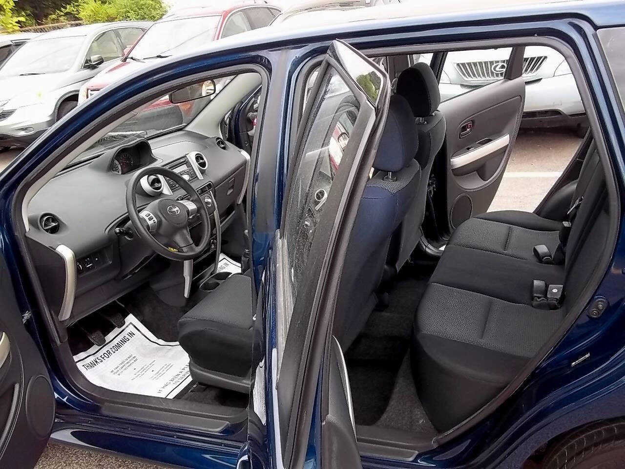 Used 2006 Scion xA FWD image 6