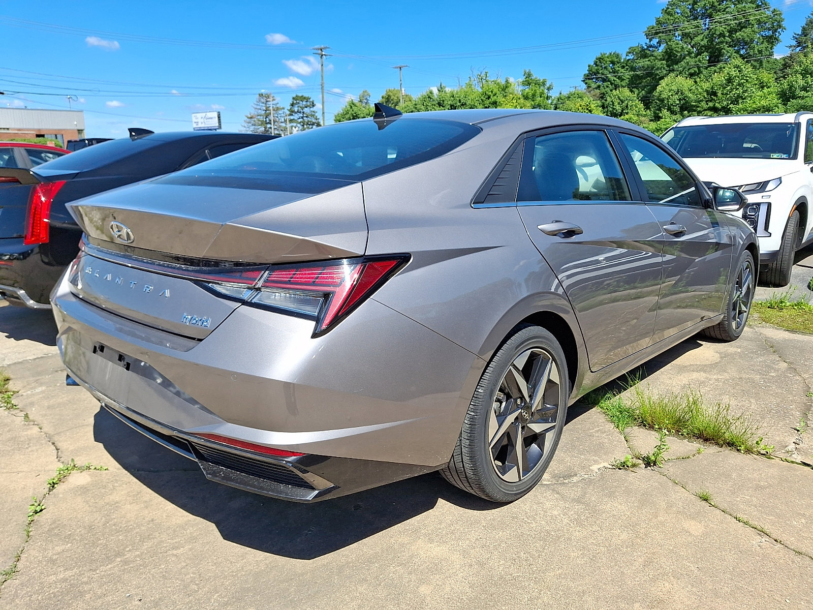 Used 2021 Hyundai Elantra Limited FWD image 9