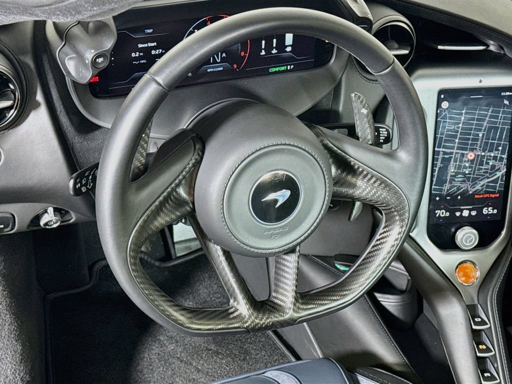 Used 2025 McLaren 750S RWD image 10