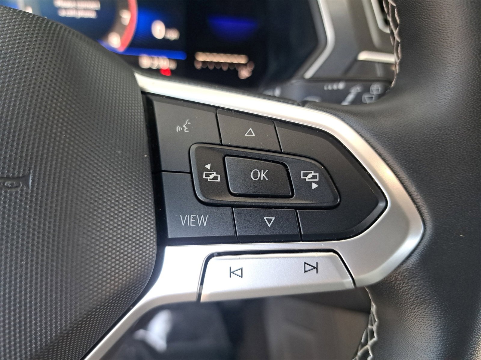 Used 2022 Volkswagen Tiguan SE image 21