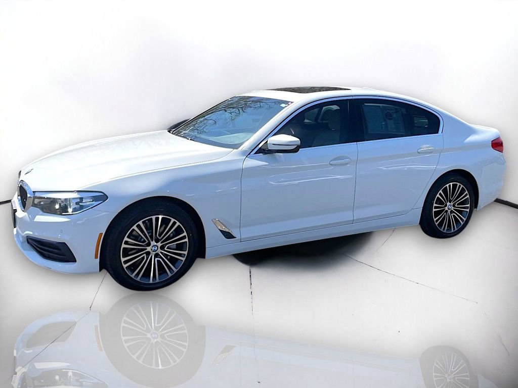 Used 2020 BMW 530i xDrive w/ Convenience Package AWD/4WD image 2