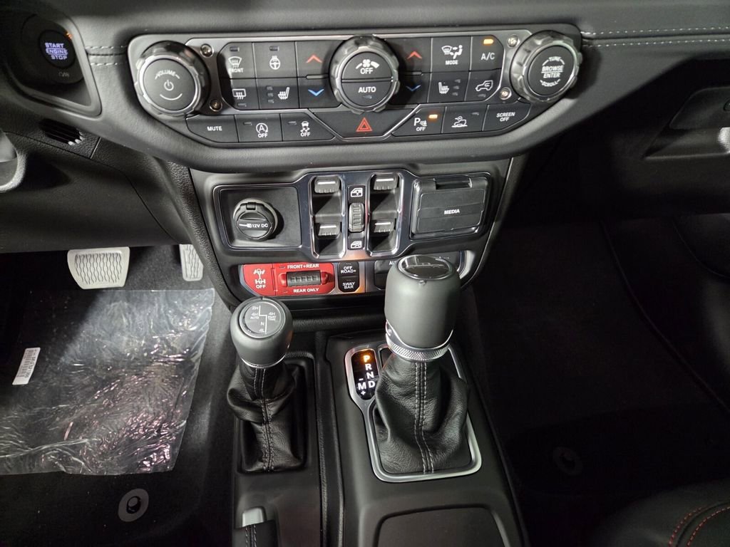 New 2026 Jeep Gladiator Rubicon AWD/4WD image 18