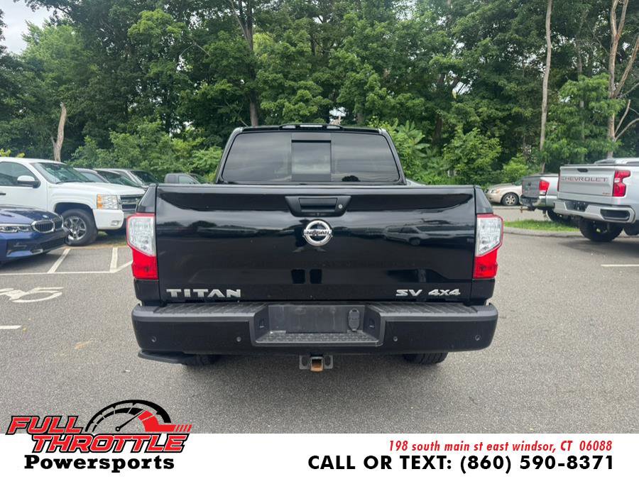 Used 2021 Nissan Titan SV w/ SV Convenience Package image 8