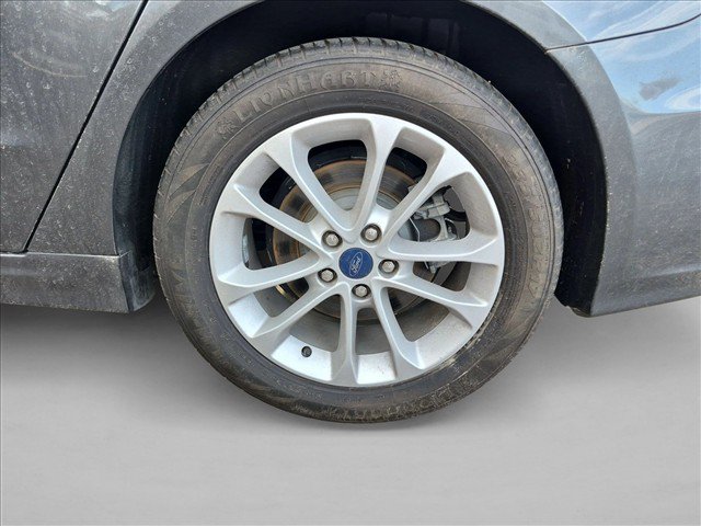 Used 2020 Ford Fusion SE FWD image 13