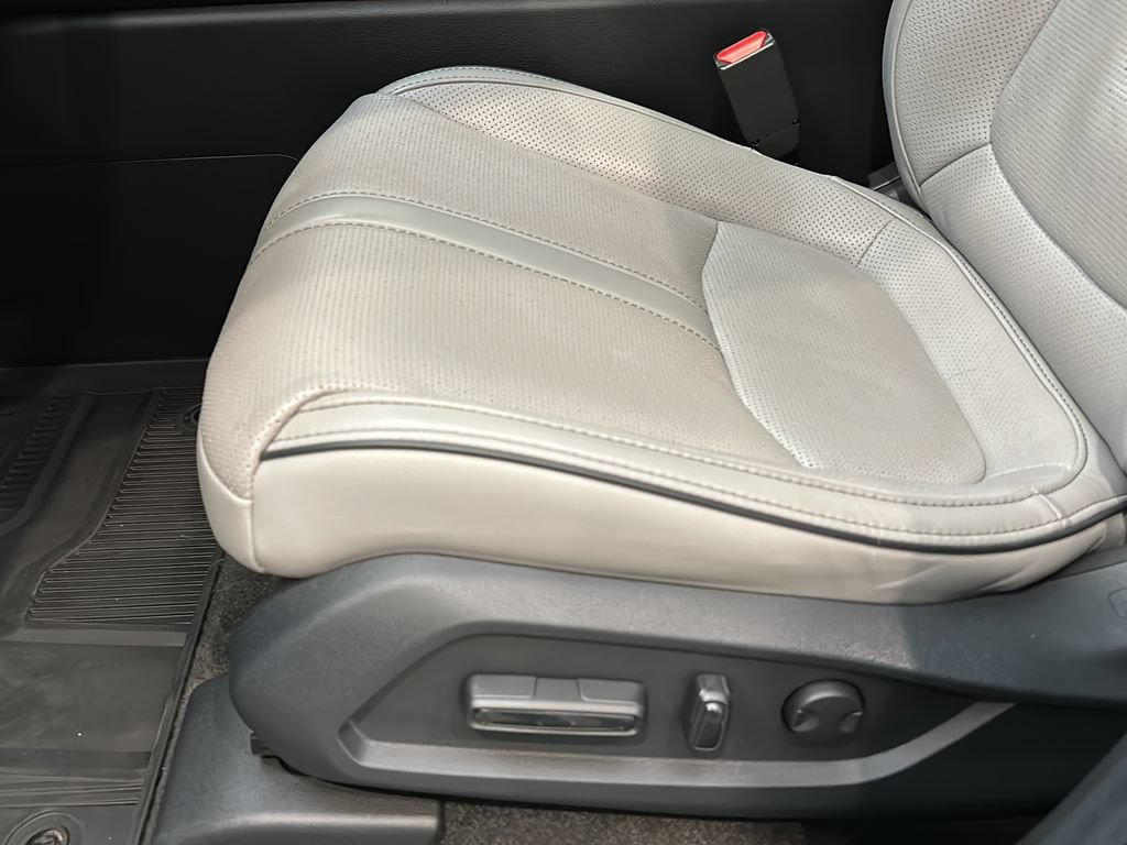 Certified 2024 Honda Pilot Elite image 16