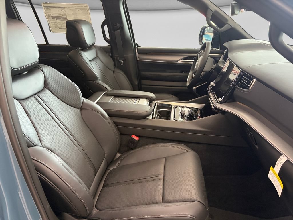 New 2026 Jeep Grand Wagoneer L Limited AWD/4WD image 27