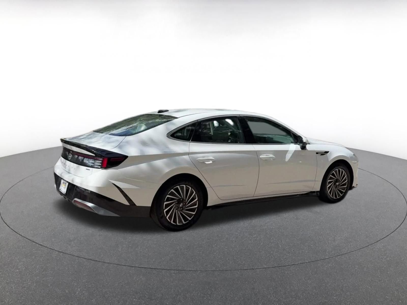 Used 2025 Hyundai Sonata SEL FWD image 15
