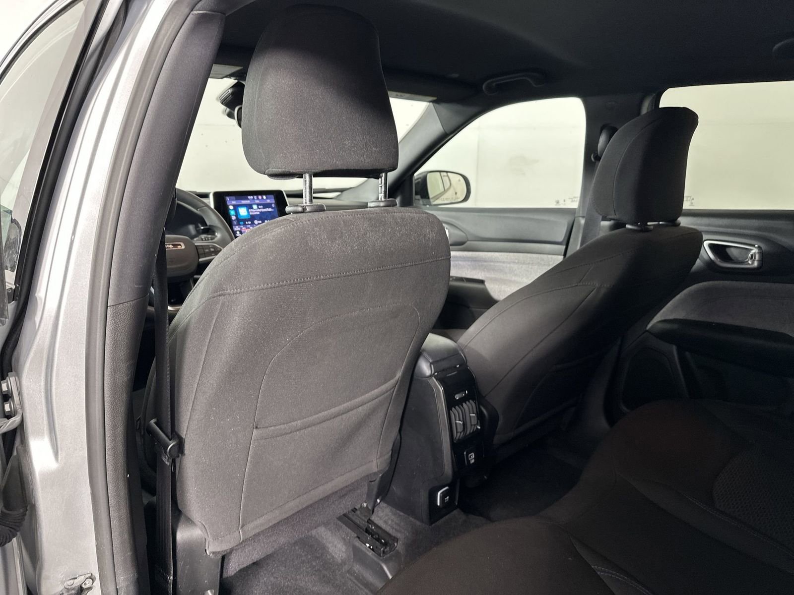 Used 2025 Jeep Compass Sport image 24