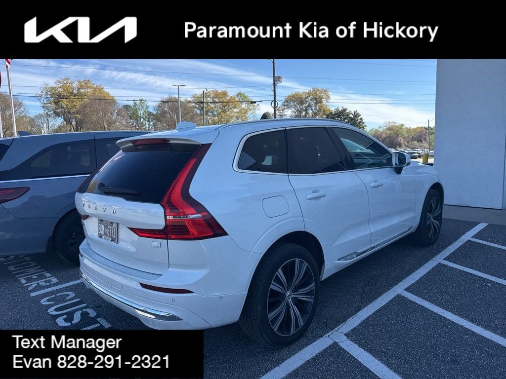Used 2022 Volvo XC60 T8 Inscription image 4