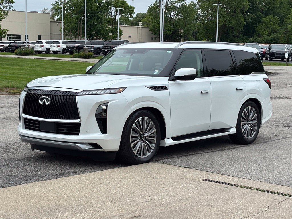 Used 2025 INFINITI QX80 Luxe AWD/4WD image 9