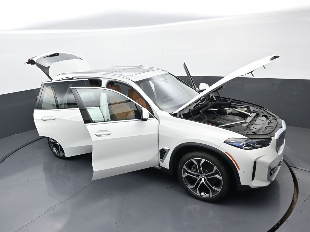 New 2026 BMW X5 xDrive40i w/ Climate Comfort Package image 37