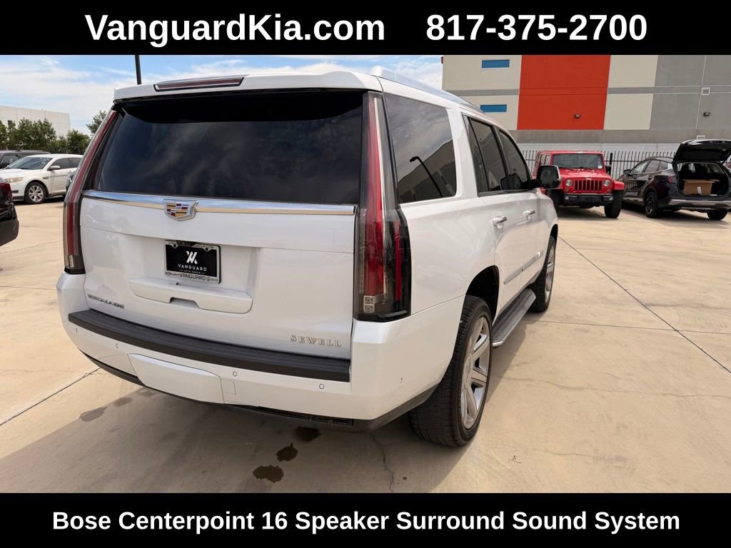 Used 2020 Cadillac Escalade Luxury AWD/4WD image 4
