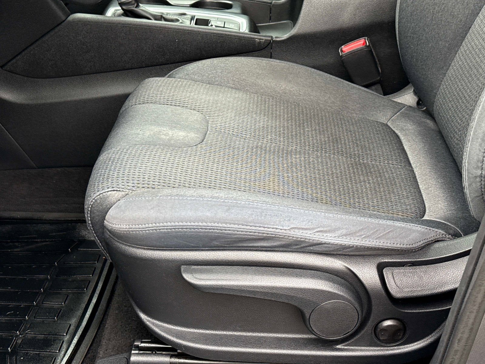 Used 2019 Hyundai Santa Fe SE FWD image 21