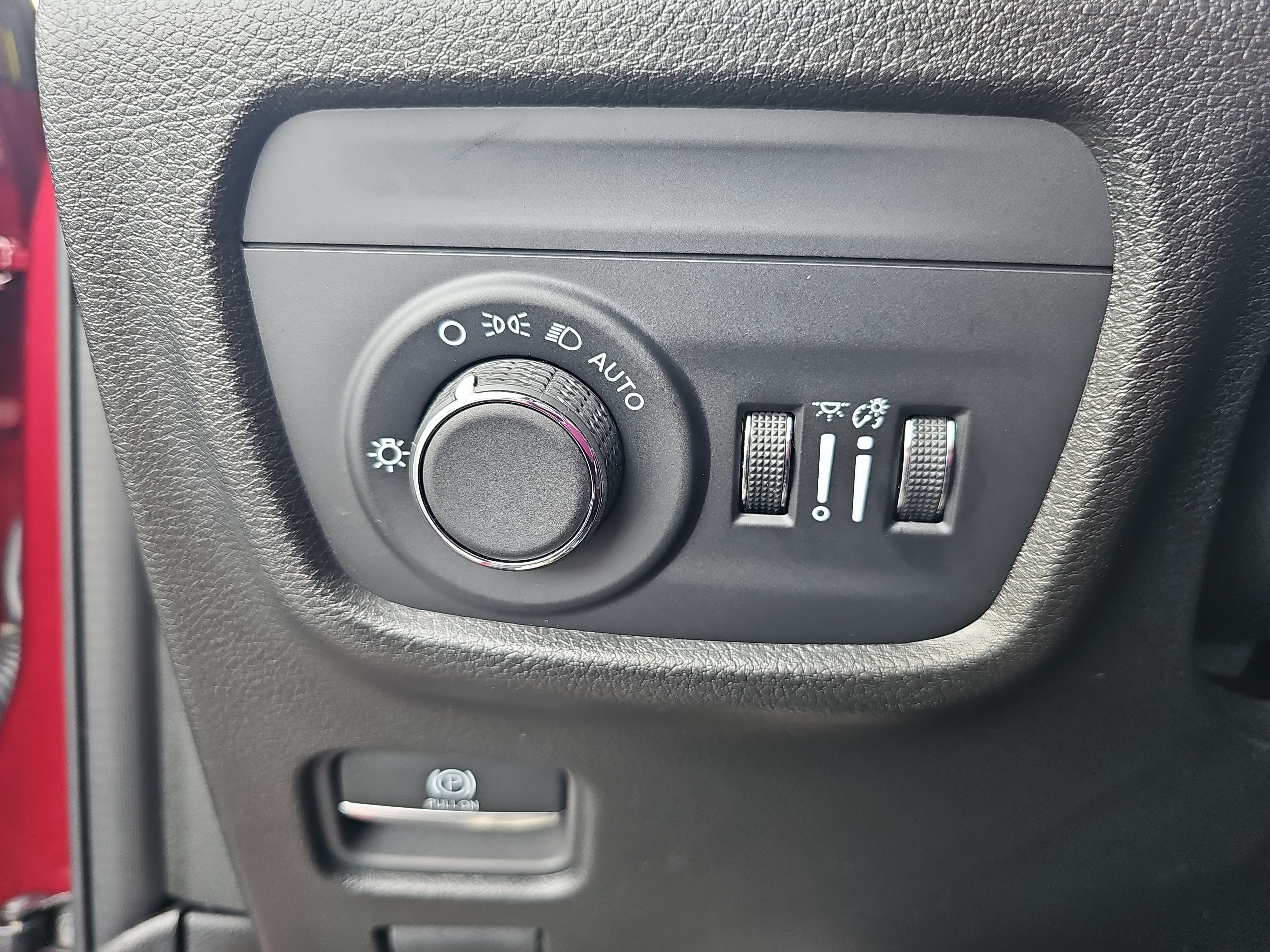 Used 2024 Jeep Grand Cherokee Altitude AWD/4WD image 24