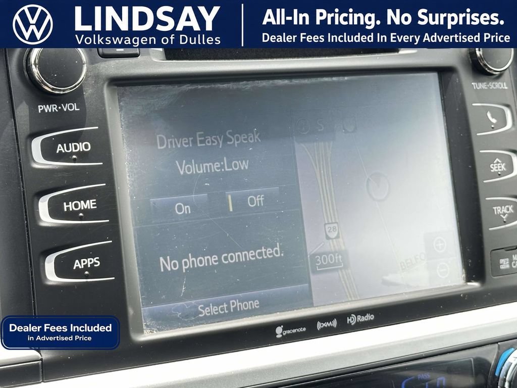 Used 2018 Toyota Highlander SE w/ Carpet Mat Package (TMS) AWD/4WD image 18