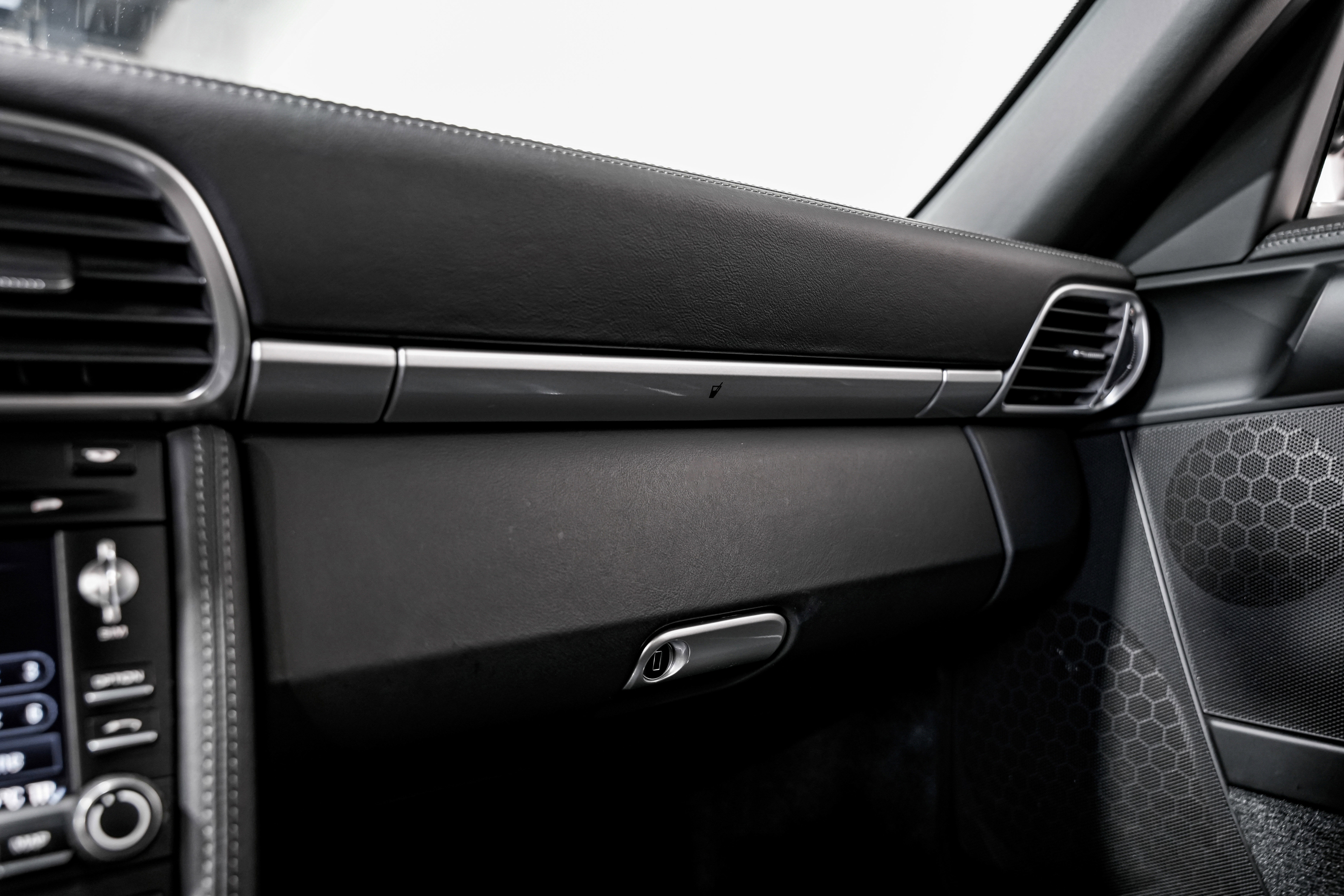 Used 2009 Porsche 911 Carrera 4S image 16