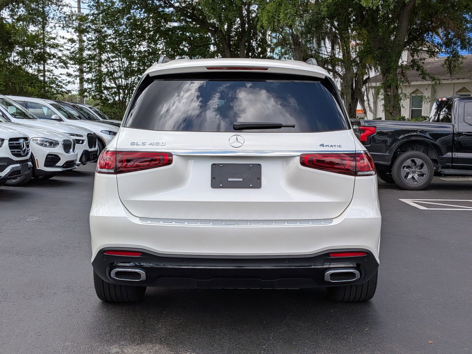 Used 2023 Mercedes-Benz GLS 450 4MATIC image 10