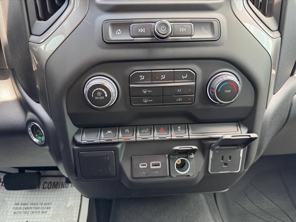 Used 2026 Chevrolet Silverado 1500 Custom w/ LPO, Dark Essentials Package AWD/4WD image 21