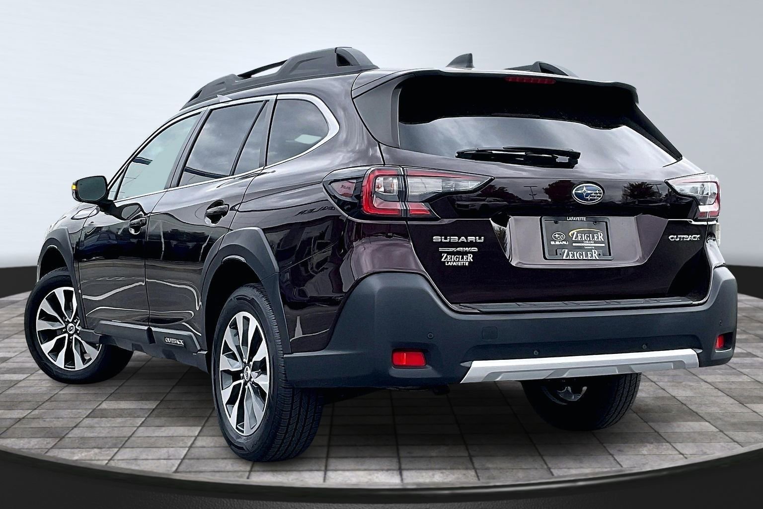 Used 2024 Subaru Outback Limited AWD/4WD image 11